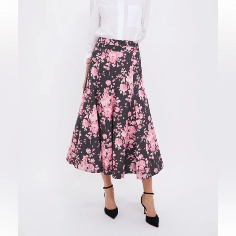 Tuckernuck NWT Midi Skirt with Pink and Black Design - Picture 2 of 4